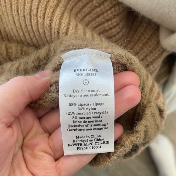 Everlane Alpaca Chunky Knit Turtleneck Sweater Brown Turtleneck Sweater - Picture 9 of 9